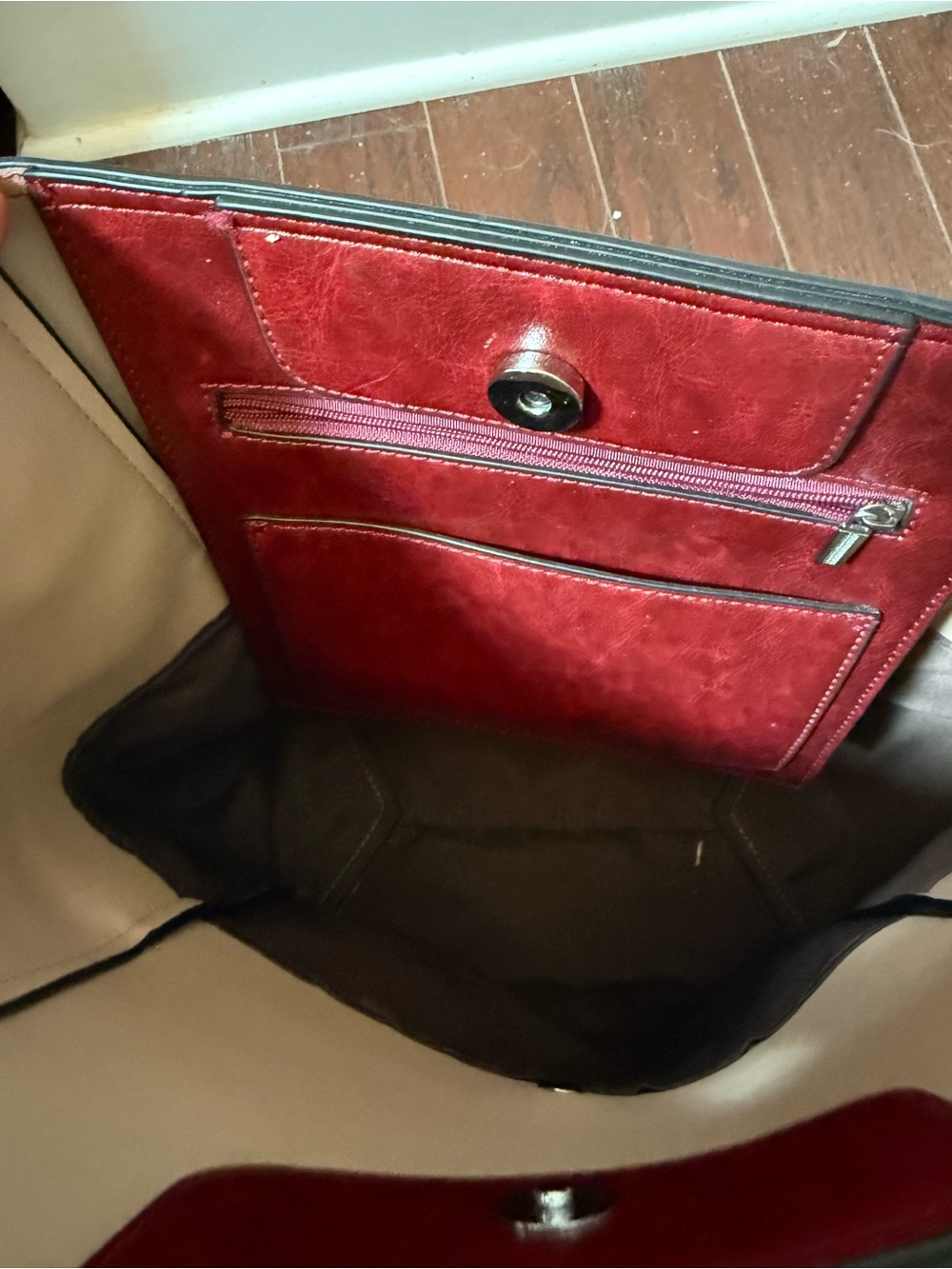 Women’s Burgundy Leather Shoulder Bag - Picture 4 of 4